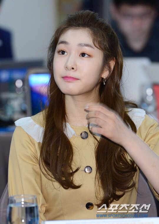 김연아, 그리스 평창올림픽 성화 인수식 참여 | 인스티즈