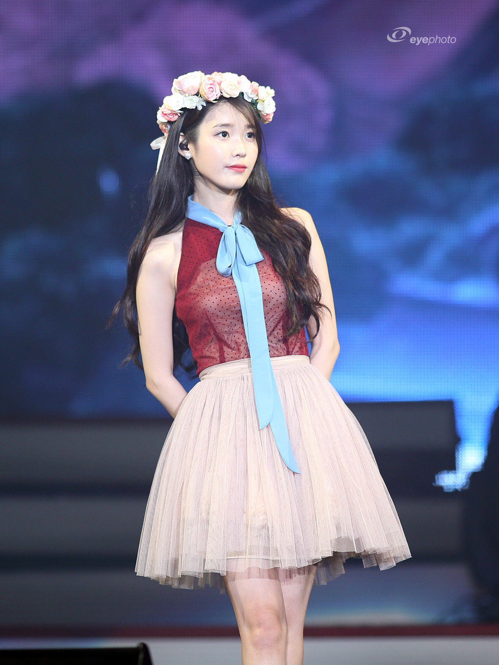 [15.11.22] 아이유 쳇셔 서울콘서트 둘째날 포토타임.jpgif | 인스티즈