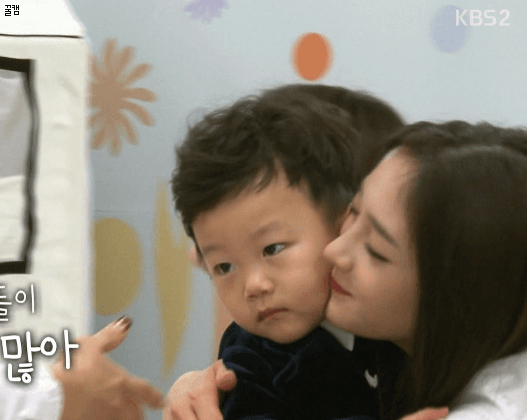 오늘자 슈퍼맨이 돌아왔다 아이오아이 움짤.gif (ㅂㄷㅂㄷ) | 인스티즈