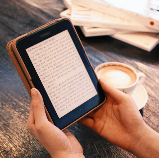 아날로그 감성 가득한 E-book 리더기들 | 인스티즈