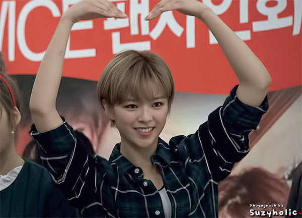 트와이스에서 걸크러쉬를 담당하고 있는 정연.gif | 인스티즈