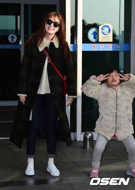 오늘자 한효주 놀라게 한 여자 아이 | 인스티즈