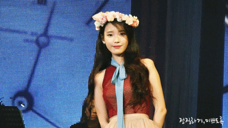 [15.11.22] 아이유 쳇셔 서울콘서트 둘째날 포토타임.jpgif | 인스티즈