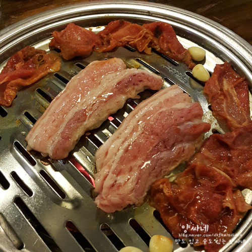 고기 먹고 가세요 삼겹살 | 인스티즈