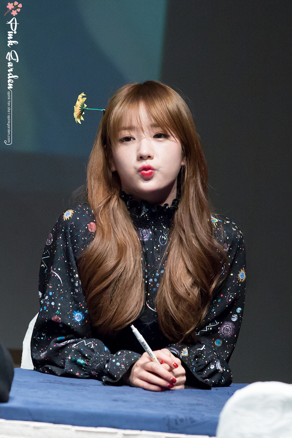 새벽에 보는 에이핑크 윤보미.jpgif | 인스티즈
