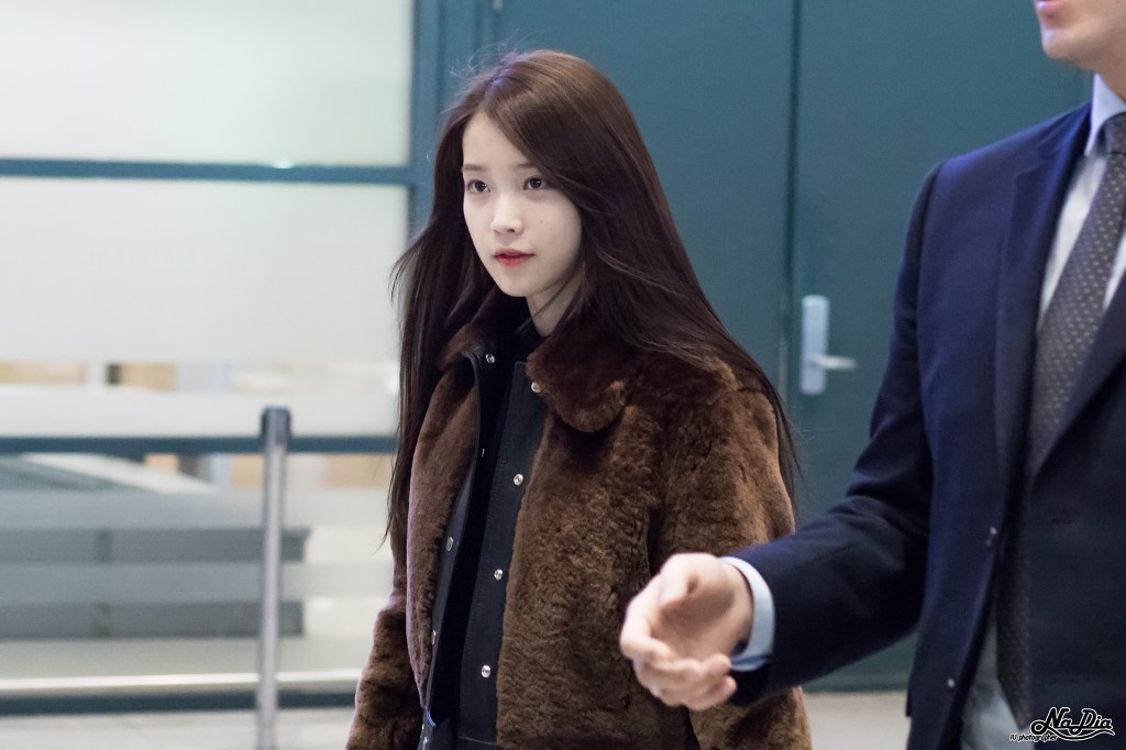 [2016.01.11] 인천공항 아이유 입국길 직찍 by NaDia | 인스티즈