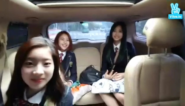 [TWICE] 흔한_급식단의_등교길. (광대 주의) | 인스티즈