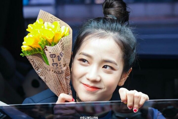 오늘자 블랙핑크 지수 인가 퇴근길 직찍 | 인스티즈