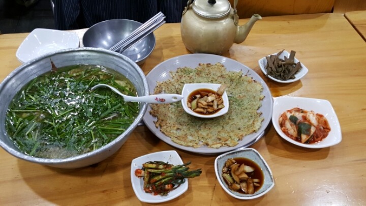 황칠백숙 이미지