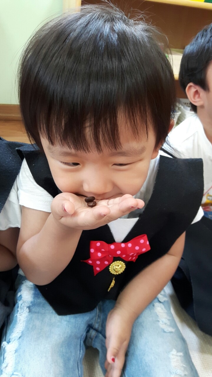 헬로우커피 이미지