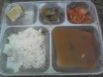 매우 현실적인 군대식단 | 인스티즈
