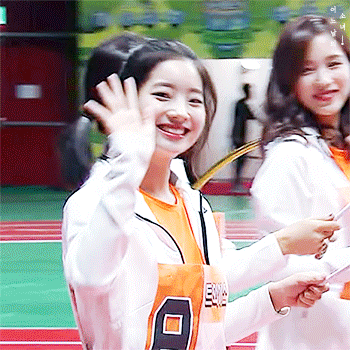 [트와이스] 아육대 카메라에다 잔망떠는 다현이 | 인스티즈