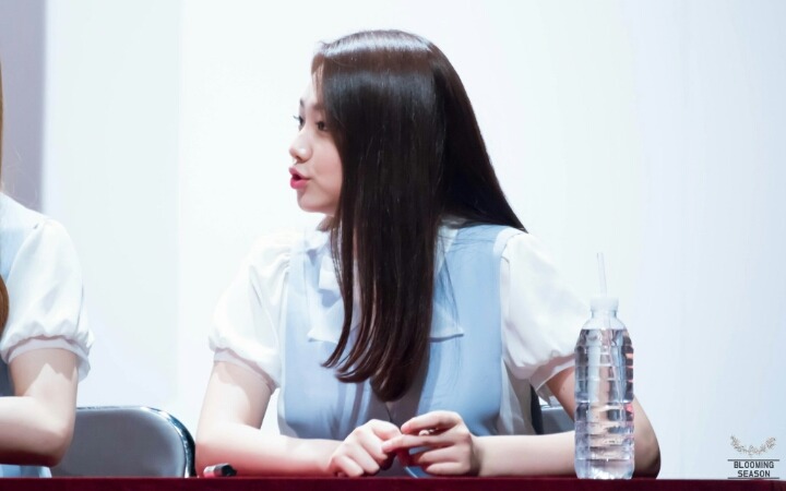 볼살이 많지만 옆선이 이쁜 강미나 | 인스티즈