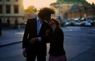 한 철 머무는 마음에게 서로의 전부를 쥐어주던 때가 우리에게도 있었다 | 인스티즈