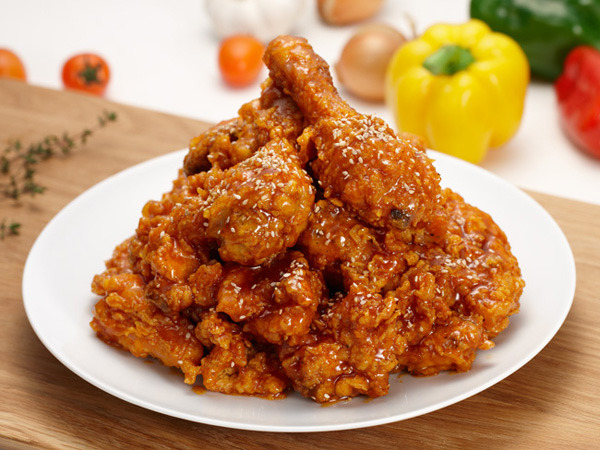 1인 1닭 맛있게 다먹을수있다. vs 억지로 쑤셔넣어야한다 | 인스티즈