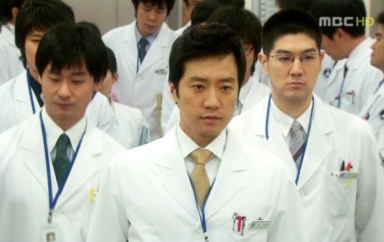 MBC 드라마 하얀거탑에서 가장 인상적이었던 인물을 한명 꼽는다면? | 인스티즈