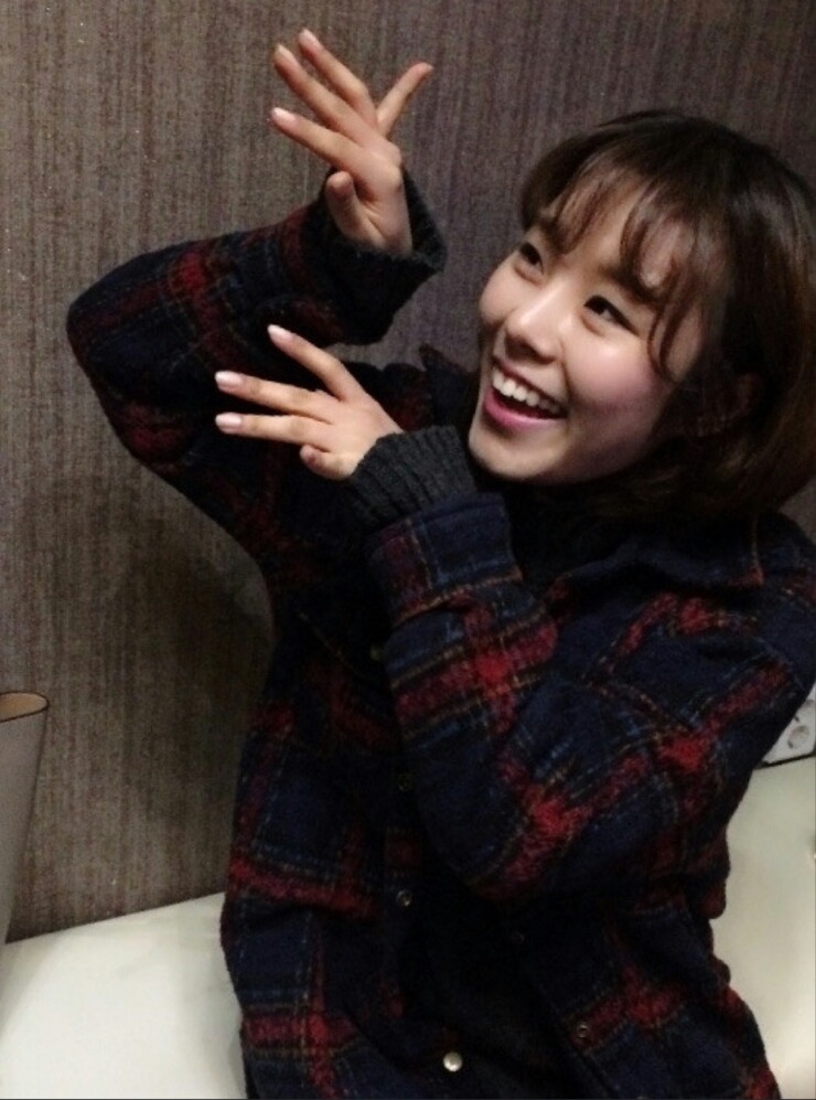 얼굴 막 쓰는 여자 아이돌 | 인스티즈