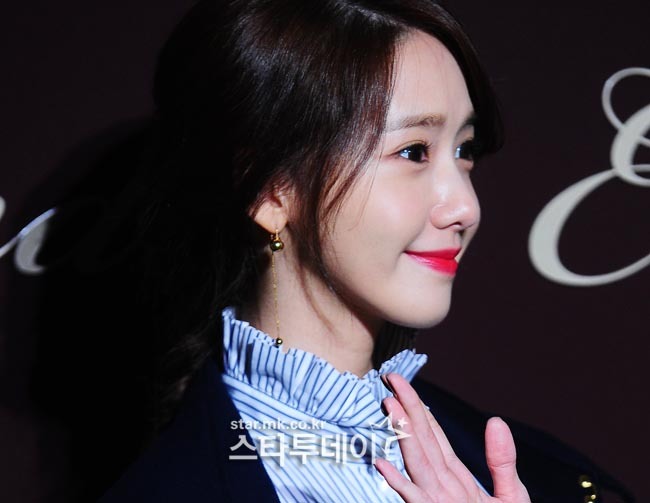 오늘자 윤아 얼굴 위주.jpg | 인스티즈