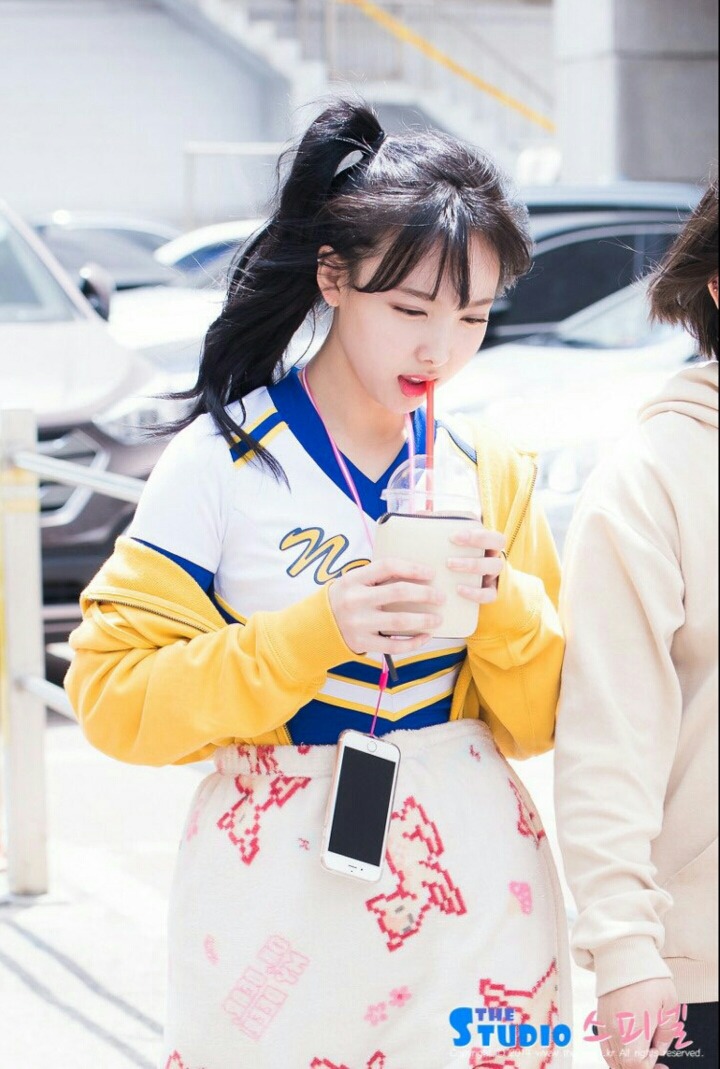 트와이스 맏내 나연 | 인스티즈