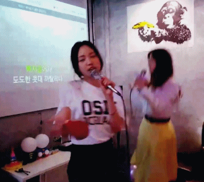 [에이핑크] 점점 흥이돋는 흥나은 깨방정춤 손나은.gif | 인스티즈