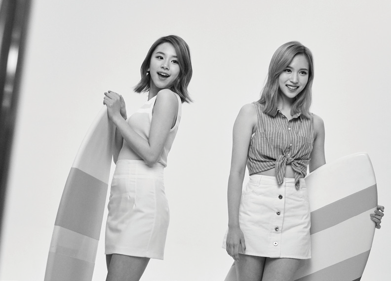 [트와이스] 대표 케미 미챙(미나+채영) 달달한 분위기 짤들.gif | 인스티즈