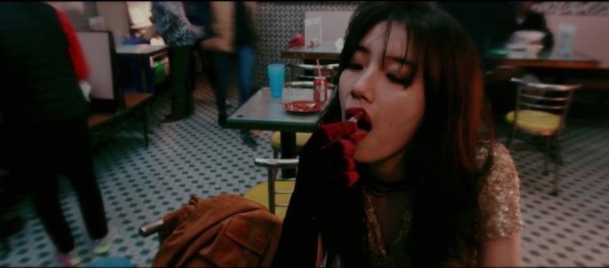수지 뮤비가 오마주한 수많은 왕가위 영화 중 굳이 몸파는 여자 나오는 타락천사만 언급하는 이유가 뭘까? | 인스티즈