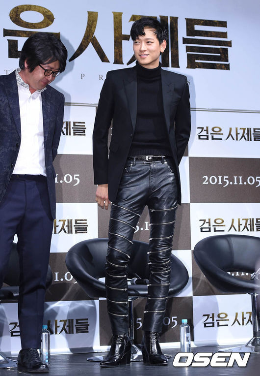 오늘자 ㅎㄷㄷ한 강동원 패션.jpg | 인스티즈