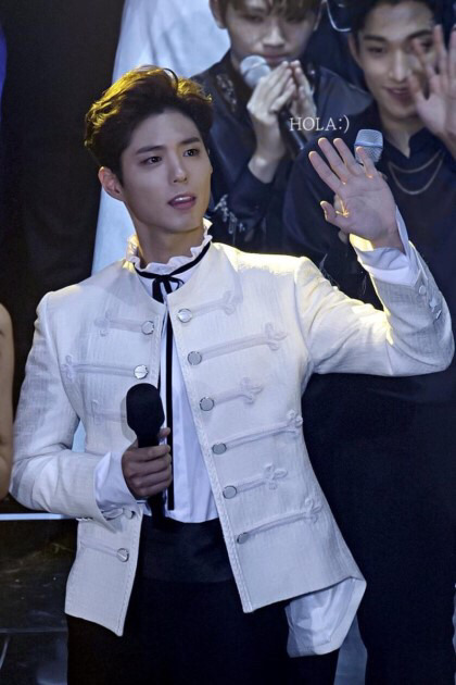 남배우치고 다양한 코디 시도하는 박보검 스타일리스트.jpg | 인스티즈