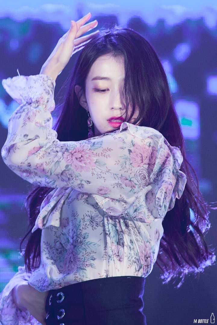 카톡 안읽고 씹을 것 같이 생긴 여자 아이돌.jpgif | 인스티즈