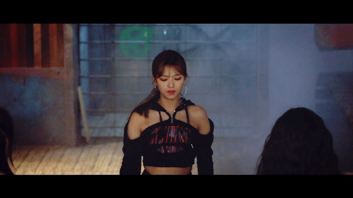 불도저로 박살내는 트와이스 정연 ㄷㄷㄷ | 인스티즈