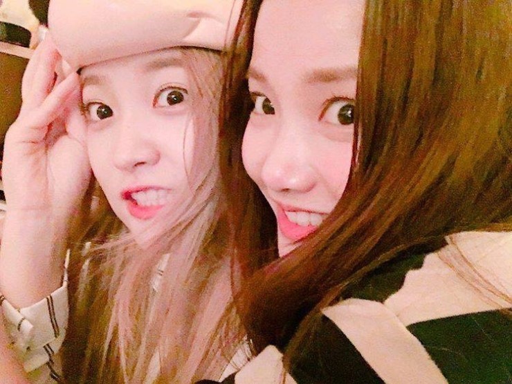 하연수 촬영장에 커피차 조공한 레드벨벳 예리 | 인스티즈