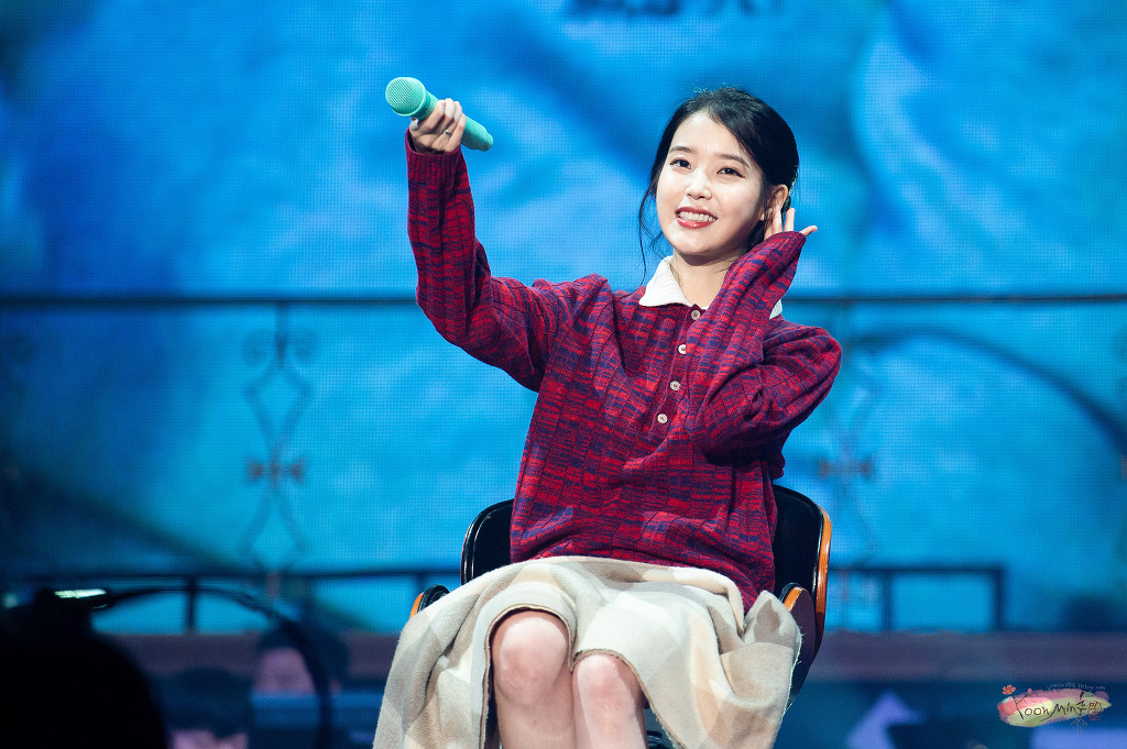 섹시함과 아름다움이 공존하는 광주콘서트 아이유.jpg | 인스티즈