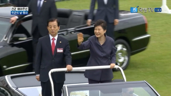 국군의 날 기념식 과거와 비교 | 인스티즈