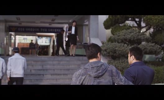 강산맨션 102호에는 살인마가 살고있다. ＜영화＞ 이웃사람 14 | 인스티즈