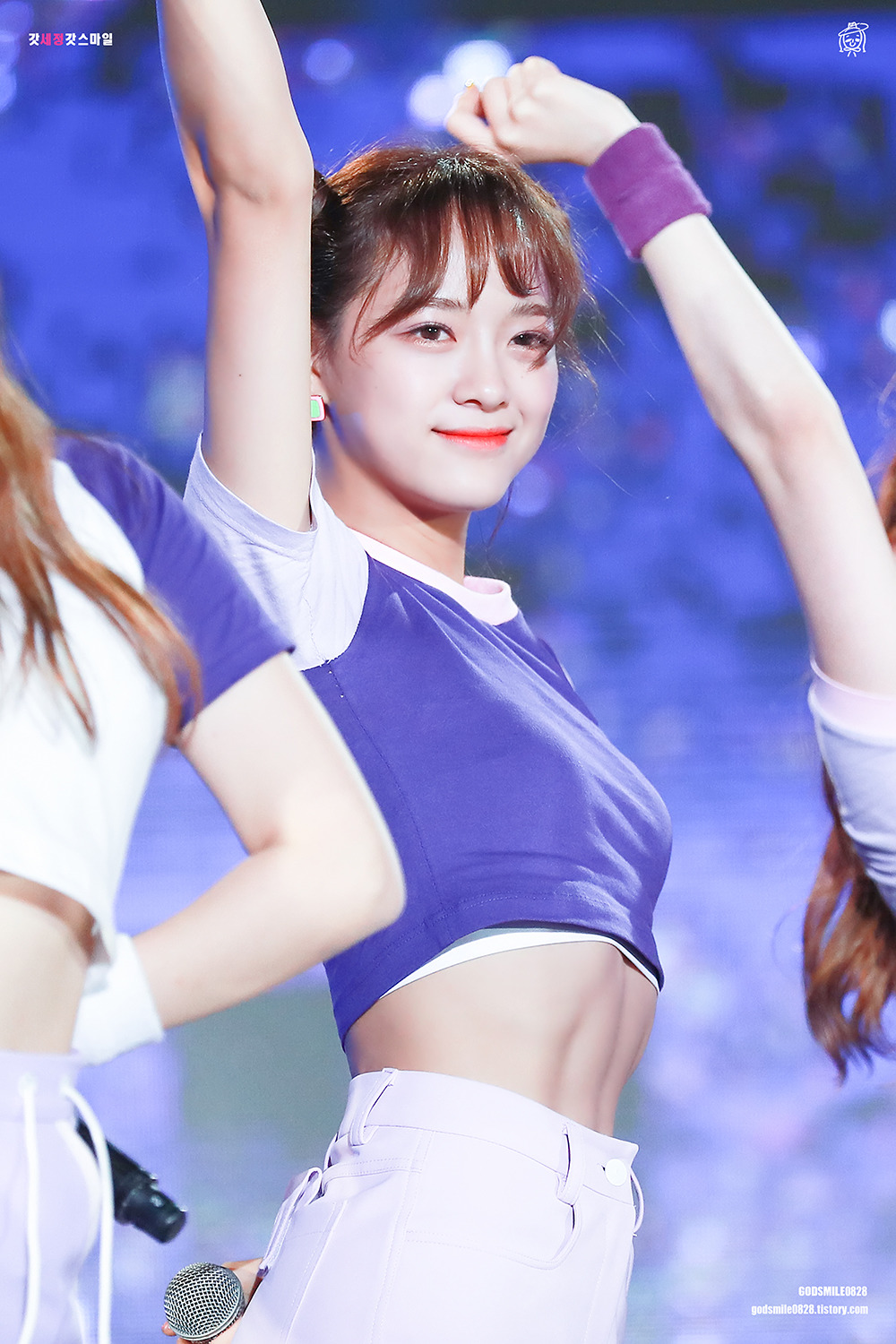 자극적인..여자아이돌..김세정 | 인스티즈