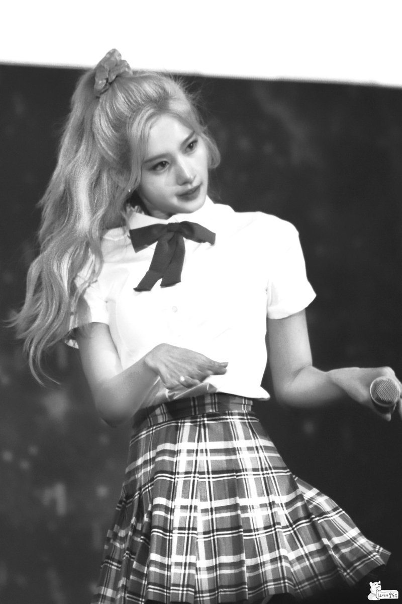 사나는 예쁘다.jpgif | 인스티즈