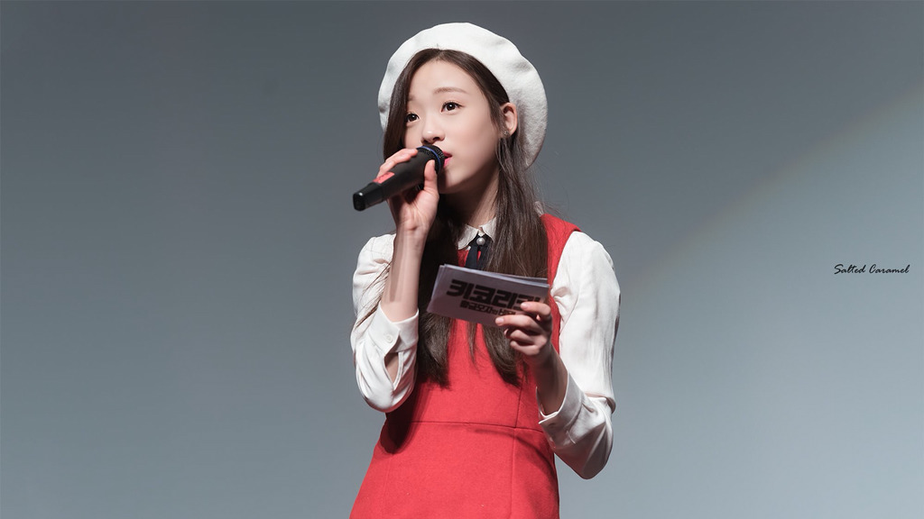 [에이프릴] 아침부터 꽤나 추운 것 같아서 진솔이 | 인스티즈
