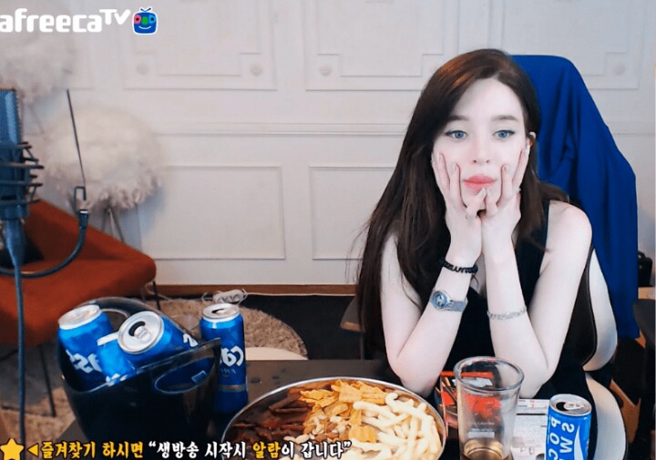 아프리카 게스트로 출연한 이스라엘 여군 출신 BJ | 인스티즈
