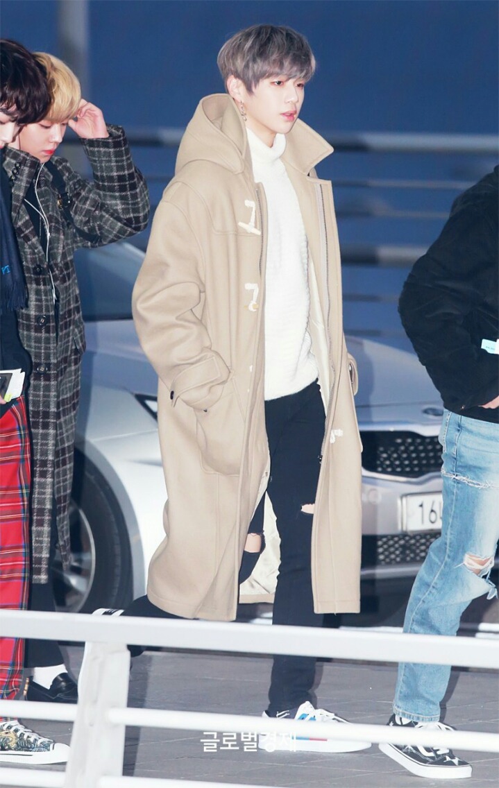 강다니엘이 입은 코트 가격.jpg | 인스티즈