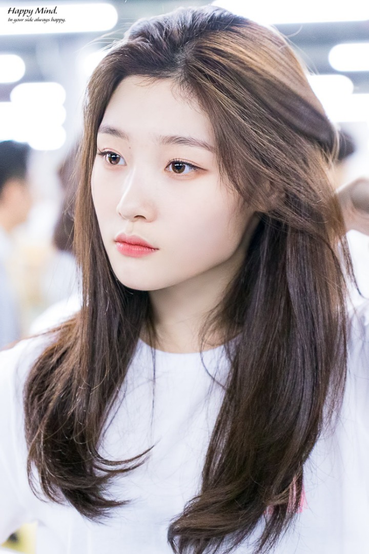 아침을 여는 정채연 | 인스티즈