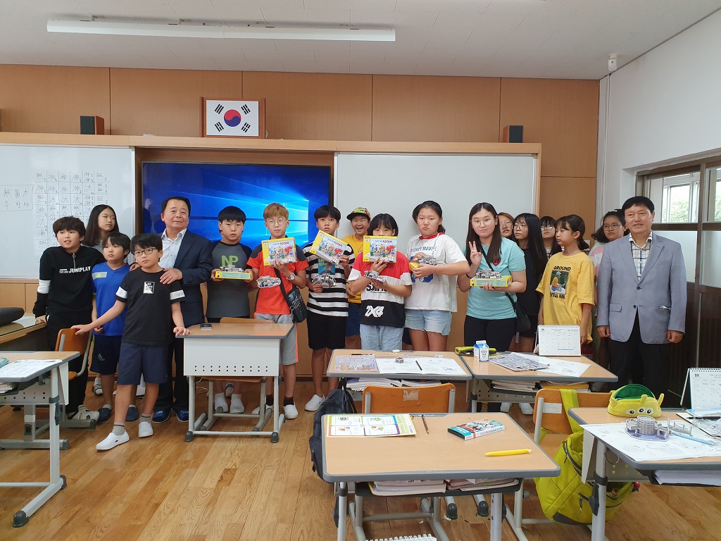 용정초등학교 이미지