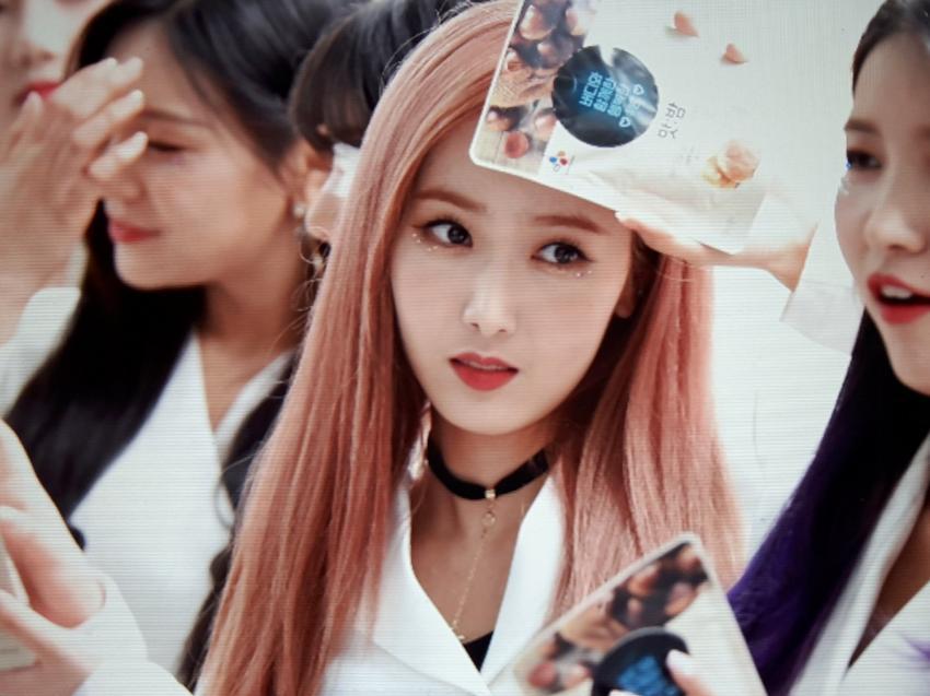 날씨가 너무 좋아서 쓰는 여자친구 신비.jpg.gif | 인스티즈