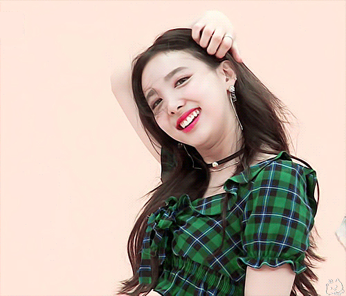 아이돌룸에서 겁나 이쁘고 귀엽고 섹시하고 다 해버린 나연이 | 인스티즈