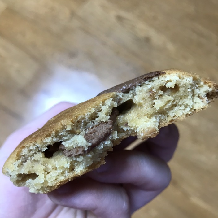 두툼하고 짱맛이라는 프랜차이즈 쿠키...jpg | 인스티즈