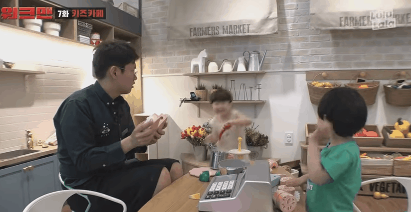 키즈 까페에서 일하는 장성규ㅋㅋㅋㅋㅋ | 인스티즈