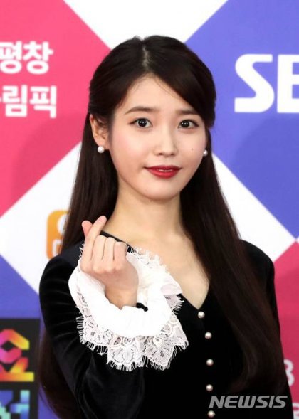 스브스가요대전 나온 아이유 | 인스티즈