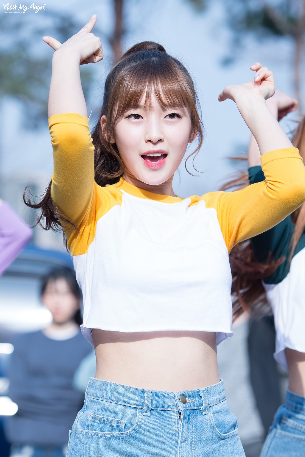 오마이걸 아린 길거리 공연 사진 | 인스티즈