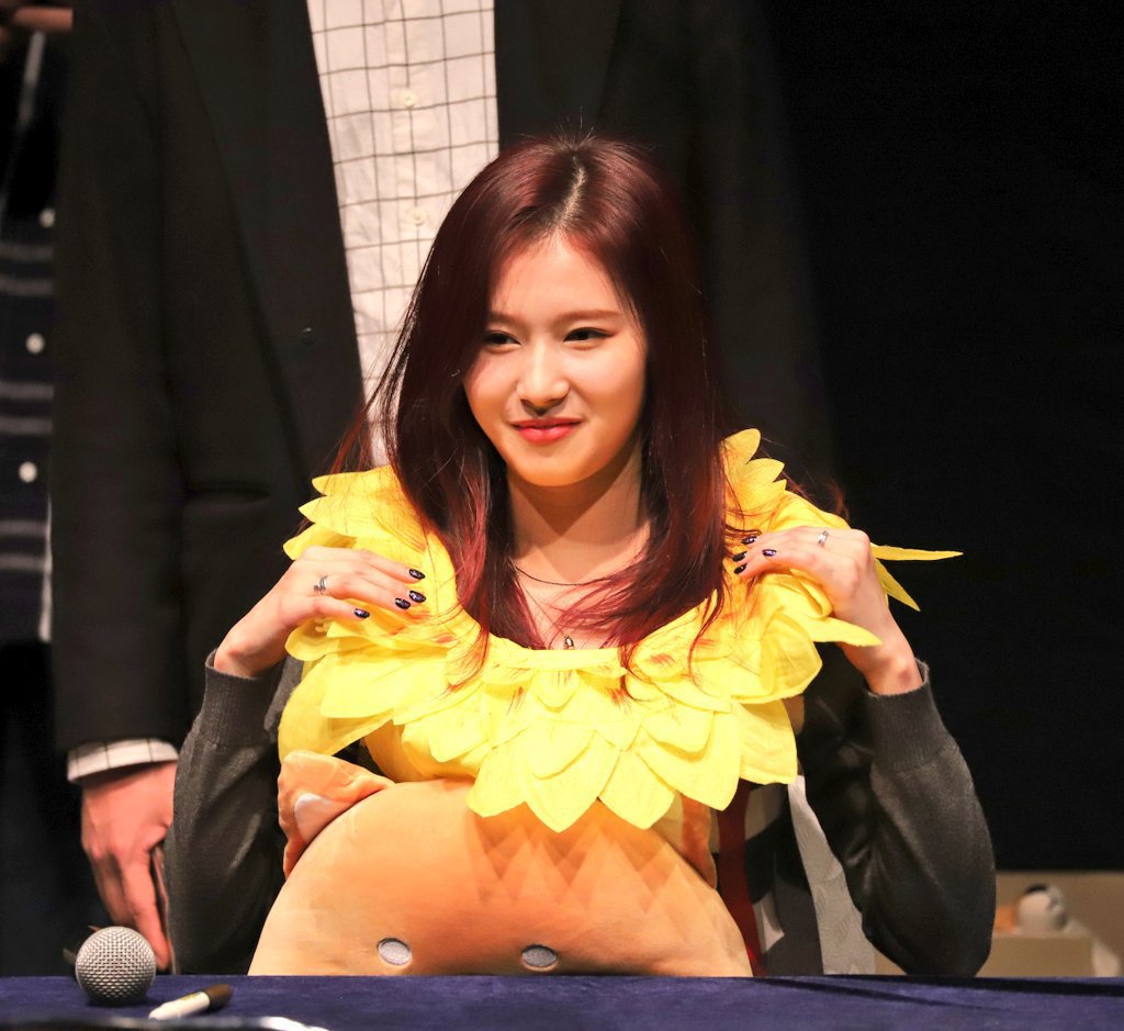 팬싸에서 무시무시하게 칼싸움하는 트둥이들 후덜덜........... | 인스티즈