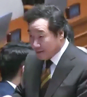 기자들 앞에서 물한모금 마시지 않은 이유 ㅎ ㄷㄷ.JPG | 인스티즈