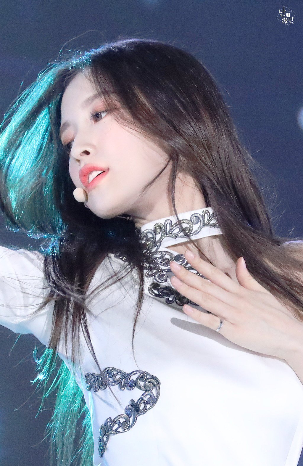 최예원 a.k.a 오마이걸 아린.jpgif | 인스티즈